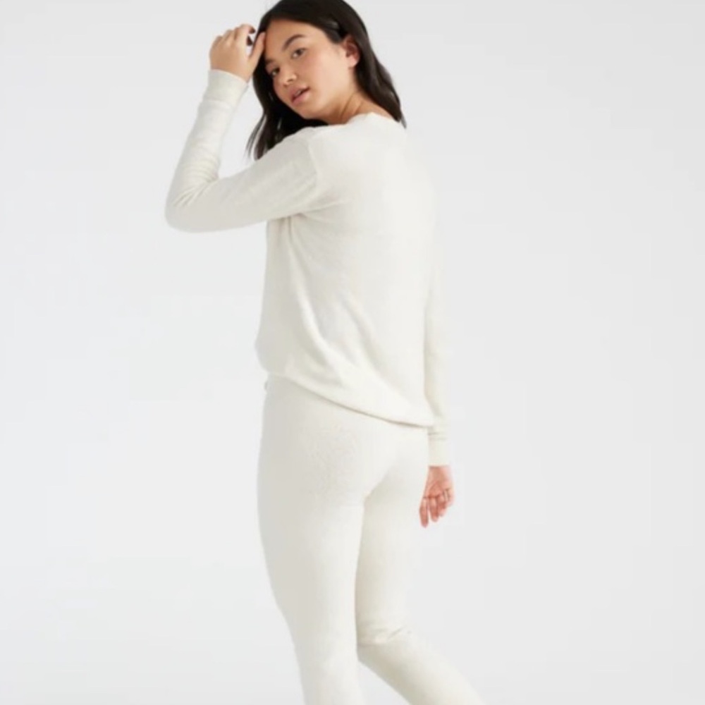 Knix Cozzzy lounge set size L crew neck cuffed pant winter white... - Picture 3 of 15